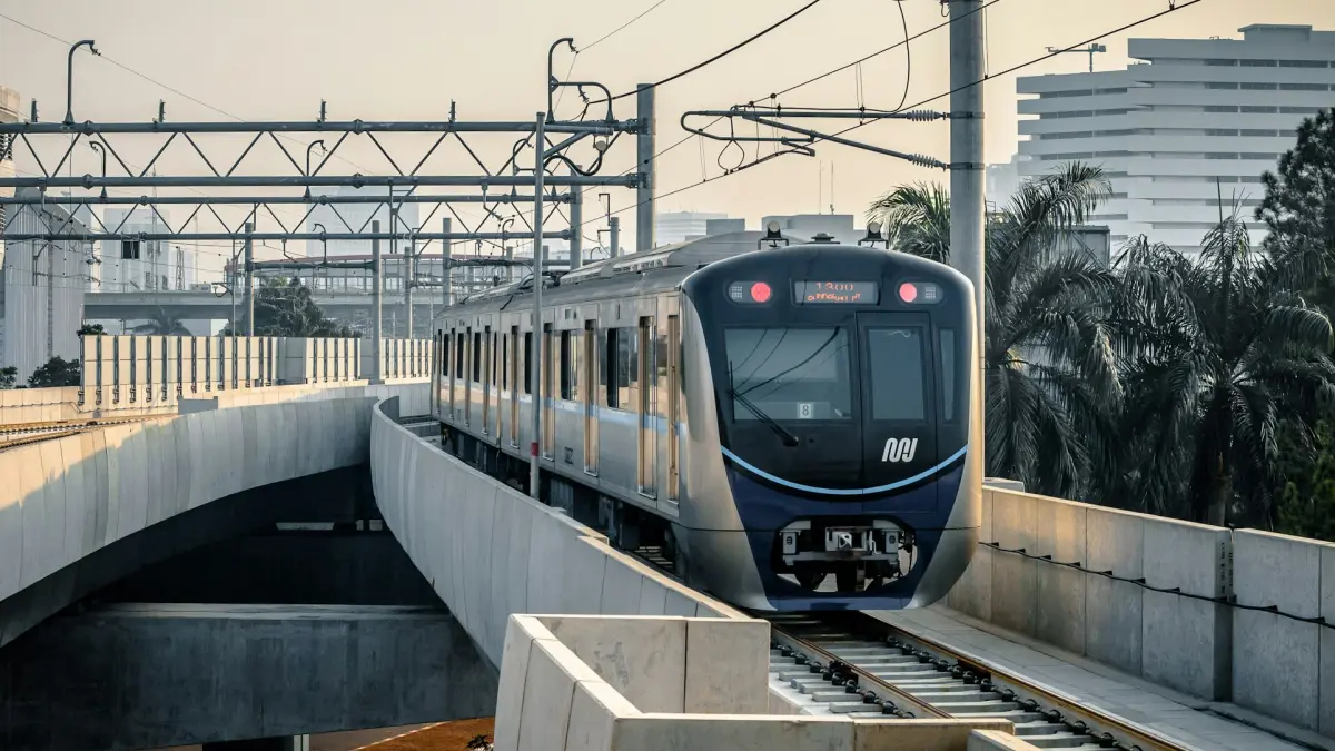 Dari Stasiun ke Kantor: Mengapa Deck Dukuh Atas Menentukan Nasib MRT