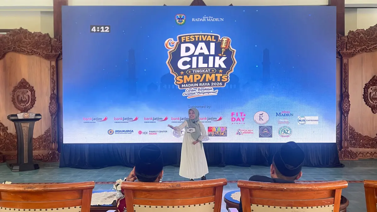Membangun Benteng Akhlak Digital Remaja di Dunia Nyata dan Online