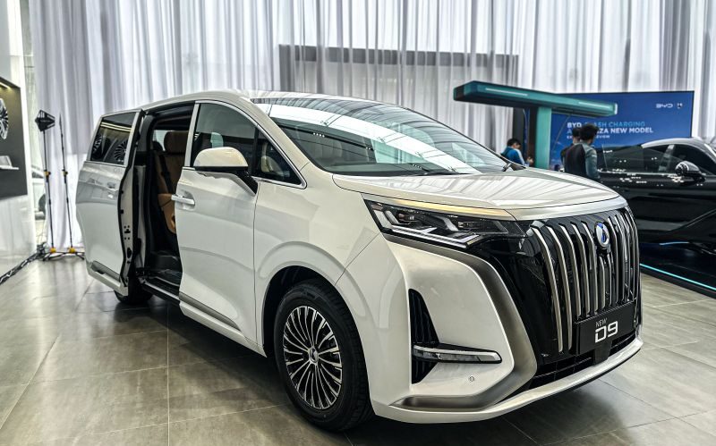 New Denza D9: MPV Listrik Premium 730 Km dengan FLASH Charging