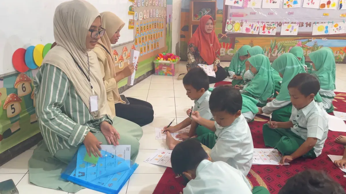 Dari Kampus ke TK: Edukasi Kesehatan Gigi yang Mengubah Kebiasaan Anak