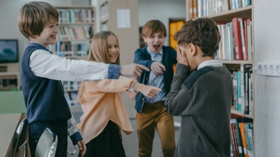 Ketika Anak Takut Berangkat Sekolah dan Apa yang Harus Orang Tua Lakukan