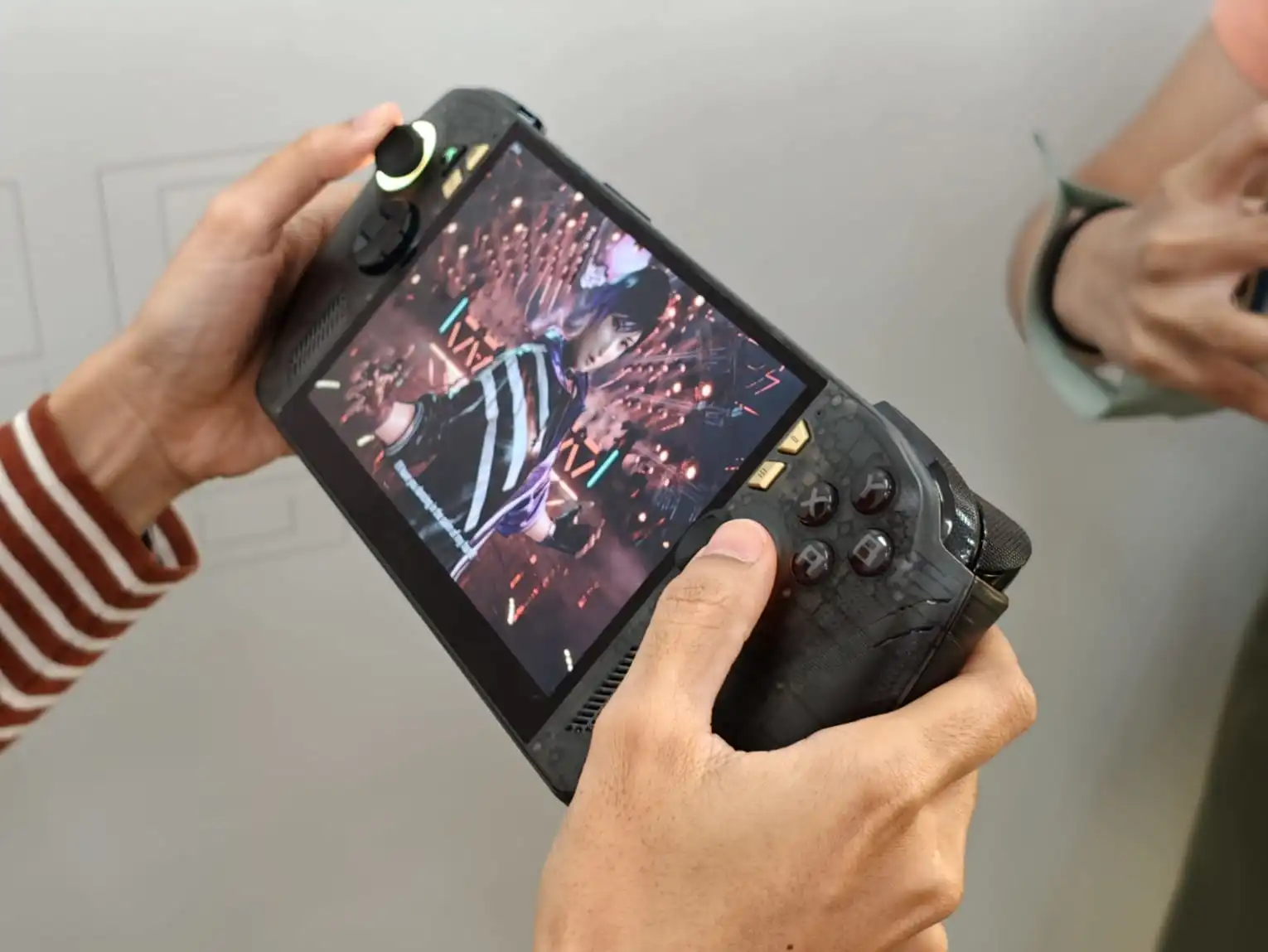 ROG Ally X20 Resmi Hadir dengan OLED dan Ryzen AI Z2 Extreme