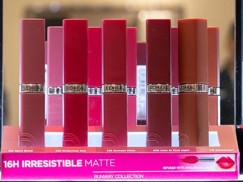 Infaillible Lip Salon: Cara Baru Memilih Lipstik Matte dan Glossy