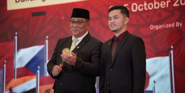 Bali Jadi Pusat Konferensi Internasional, Siapa Paling Diuntungkan?