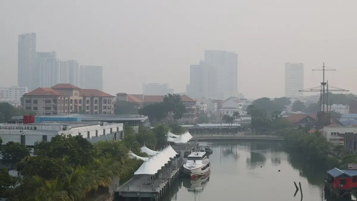 Kabut Asap Lintas Batas: Ujian Serius bagi Diplomasi ASEAN