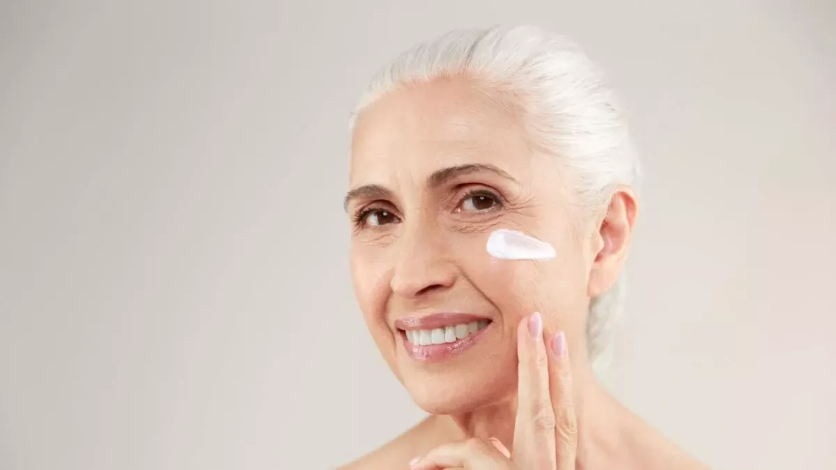 Sunscreen Anti-Aging Terbaik untuk Cegah Penuaan Dini