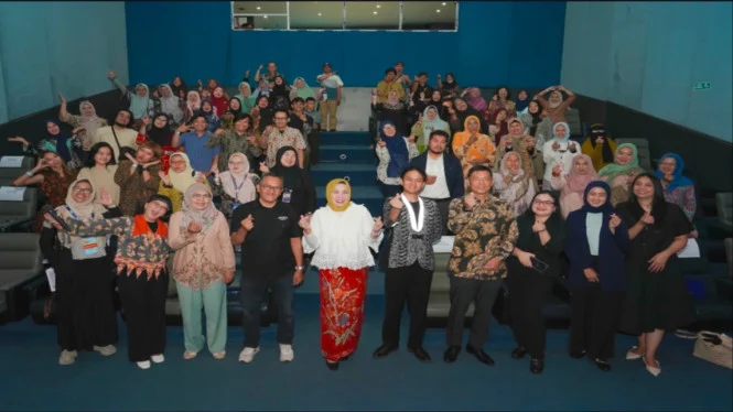 Pelatihan AI dan Keuangan Digital untuk Menguatkan Bisnis Kreatif Muda