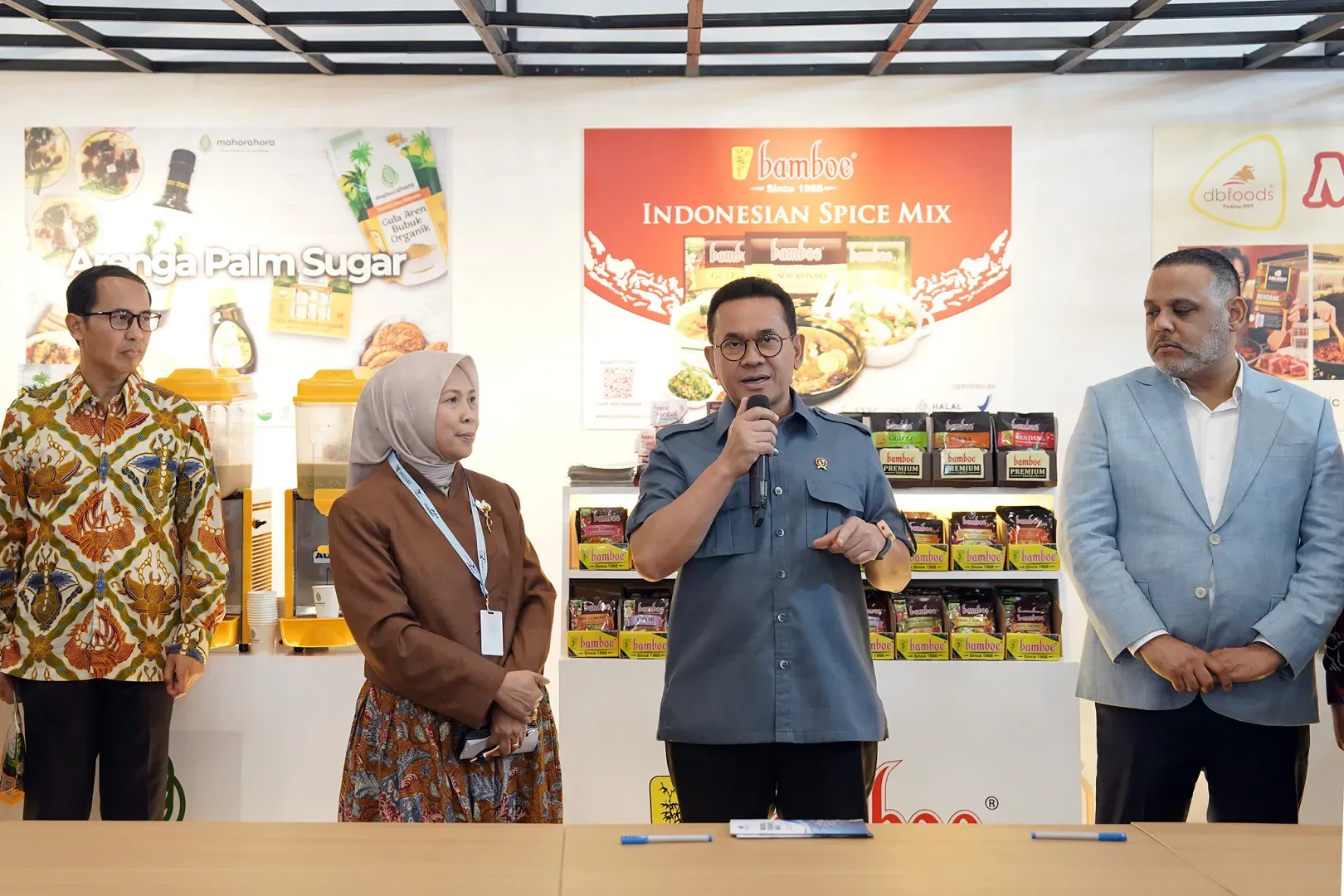 Dari Madu Lokal ke Keripik Premium: UMKM Menembus Pasar Global