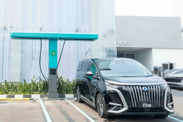 Flash Charging 5 Menit BYD: Mengubah Cara Kita Mengisi EV