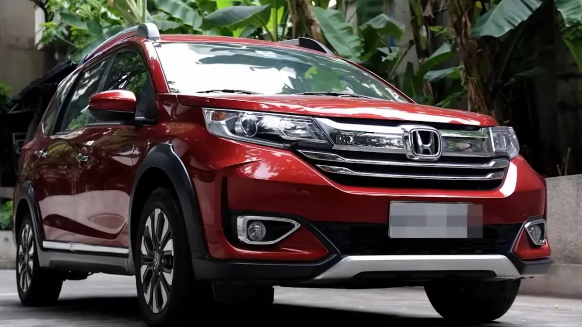 Honda BR-V Generasi Pertama vs Daihatsu Xenia: Pilihan SUV 7-Penumpang untuk Keluarga