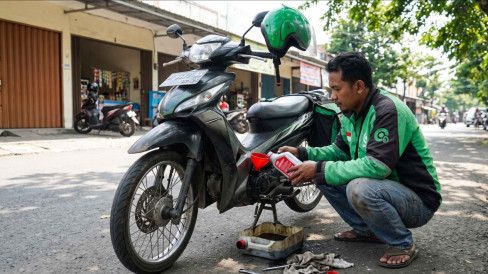 Jadwal Penggantian Oli Motor Berdasarkan Jenis dan Pola Pakai