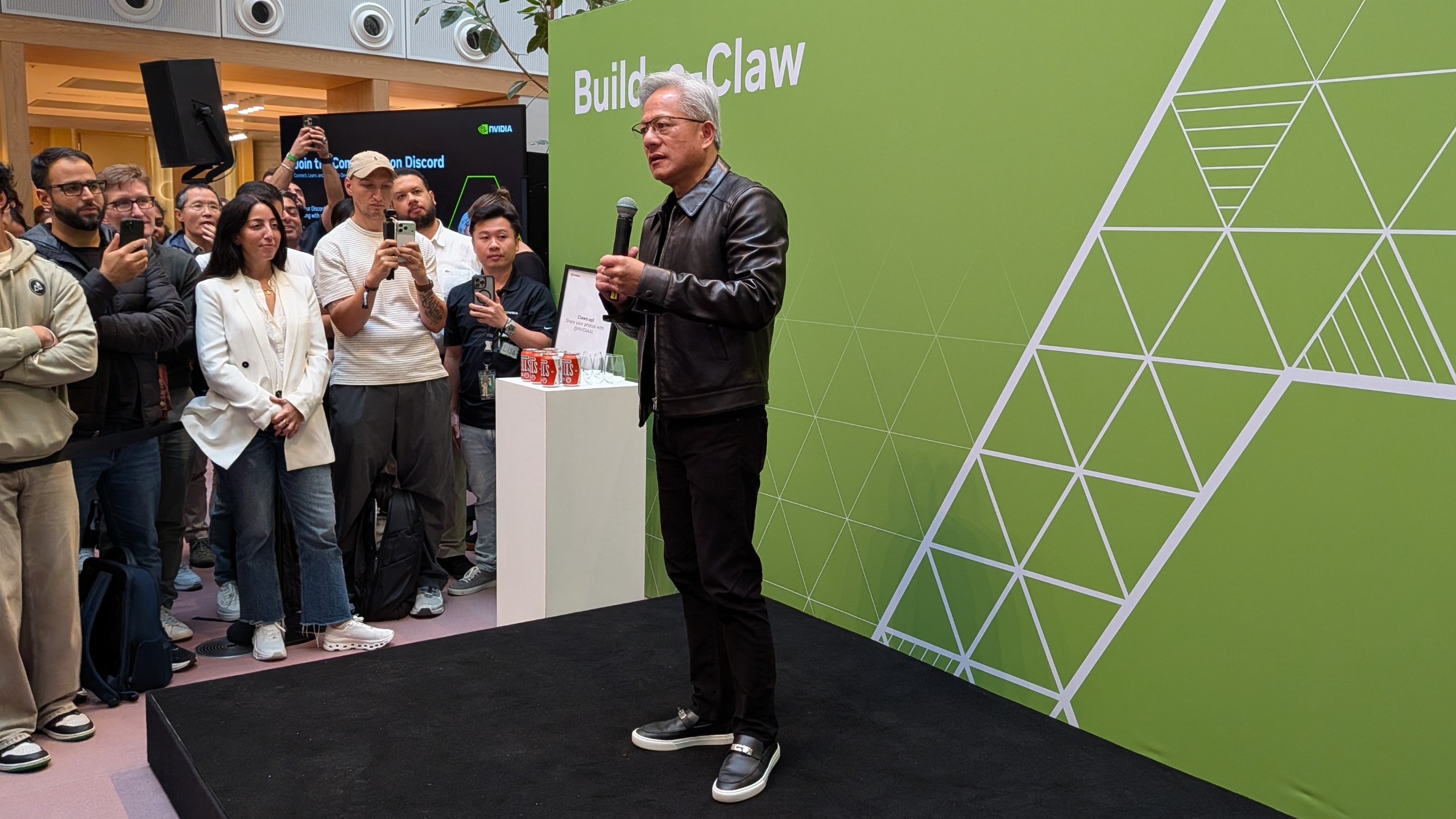 Nvidia Menggunakan Kontrol Chip untuk Mengamankan Model AI