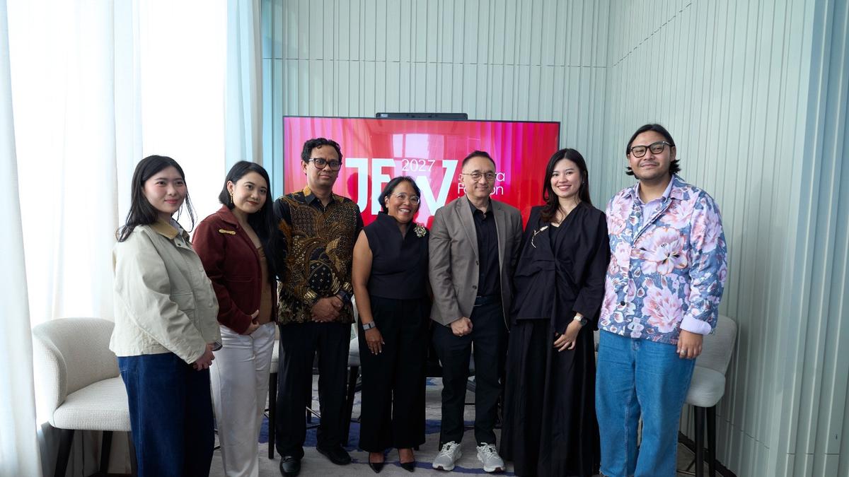 City of New Lights: Regenerasi dan Kolaborasi di Jakarta Fashion Week