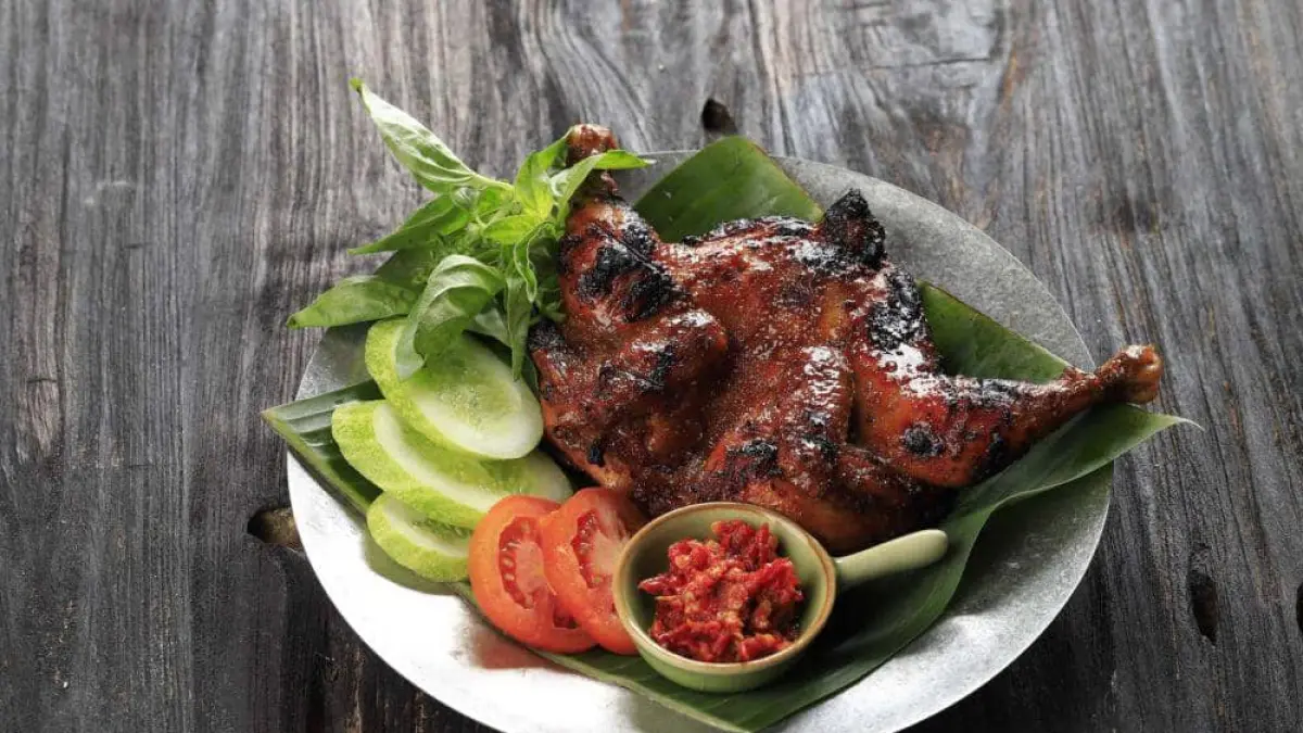 Ayam Bakar Bumbu Kuning: Rahasia Daging Empuk dan Juicy