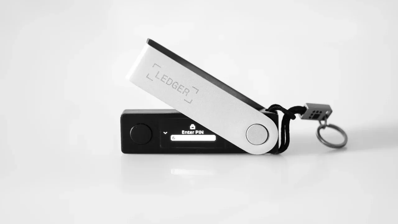 Dompet Kripto Berisi Chip Mata-mata: Alarm Serius untuk Keamanan Aset Digital