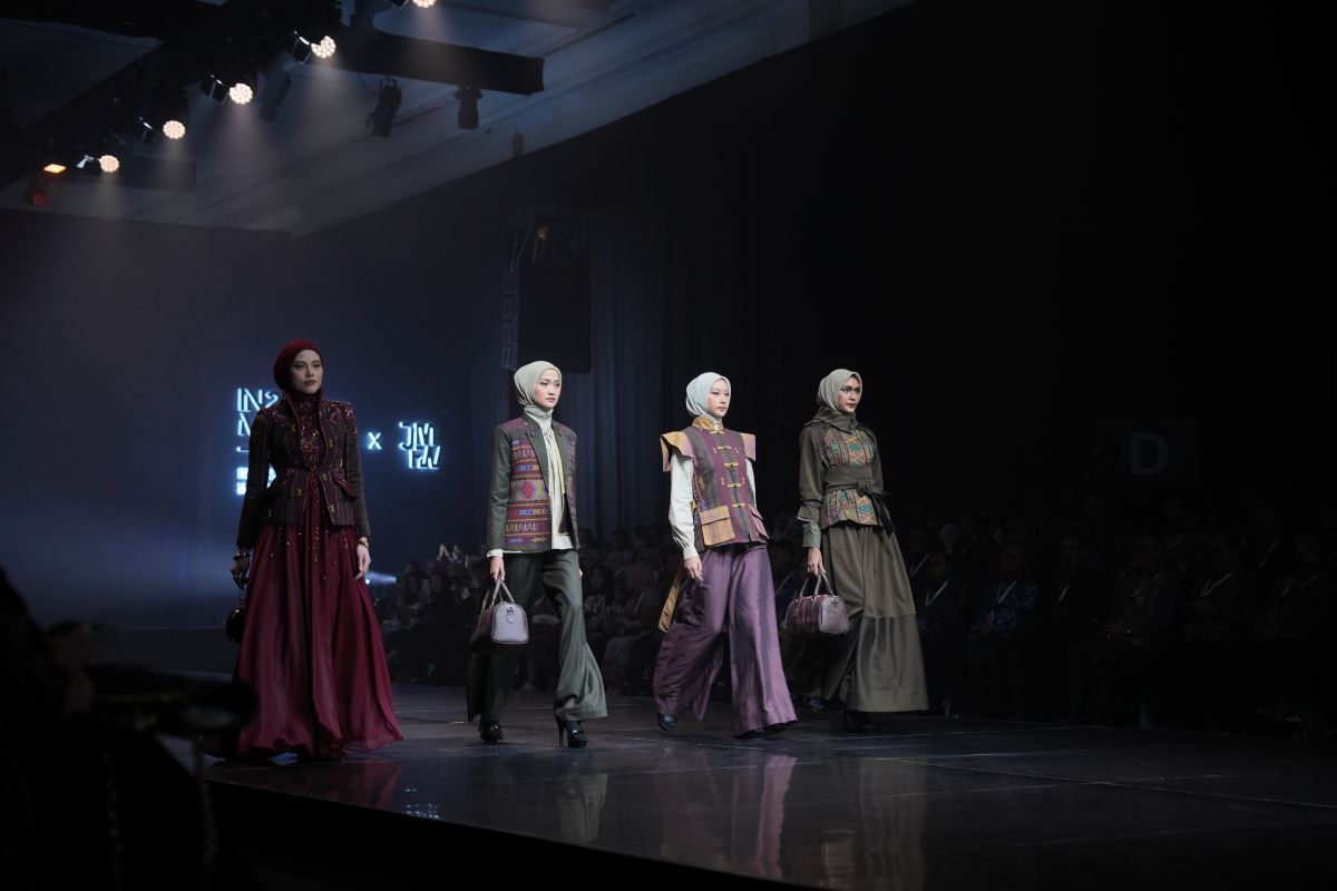 Modest Fashion UMKM Memperluas Pasar Lewat Festival Ekonomi Syariah