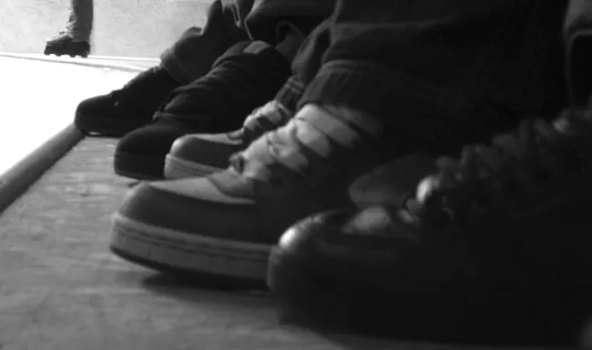Panduan Lengkap Merawat Sepatu dan Kaos Kaki Casual