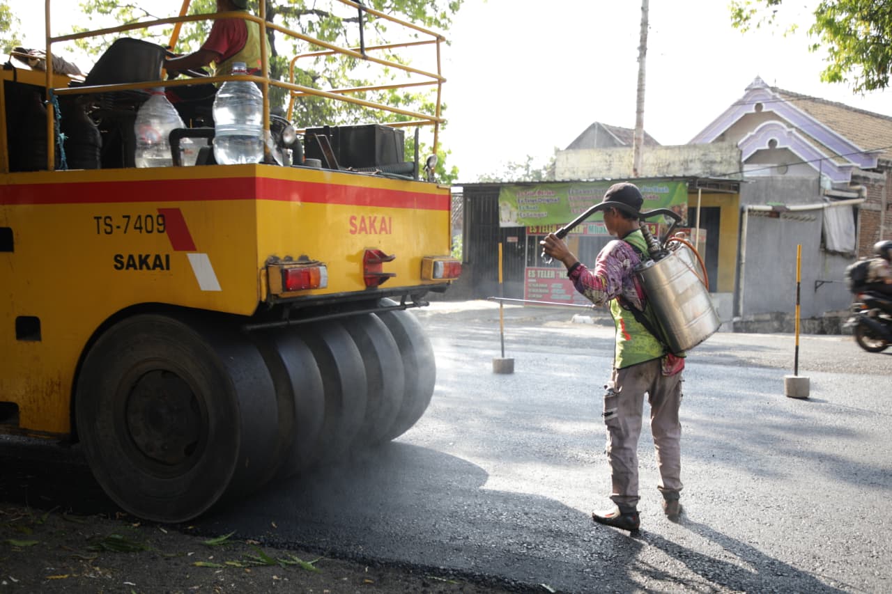 Perbaikan Jalan Rusak Jateng: Ekonomi Lokal dan Nyawa Taruhannya