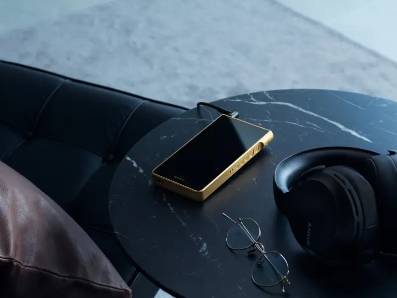 Sony Walkman Flagship Berlapis Emas untuk Audiophile Kolektor