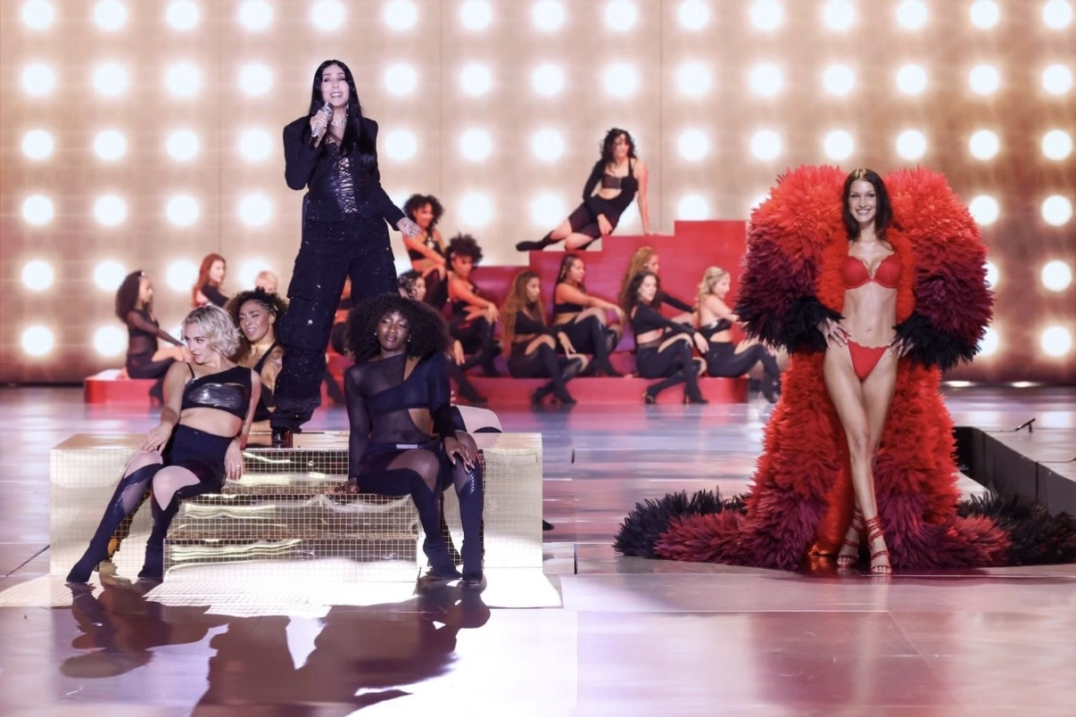 Dari Rihanna hingga Taylor Swift: Saat Musisi Mengambil Alih Panggung Victoria’s Secret