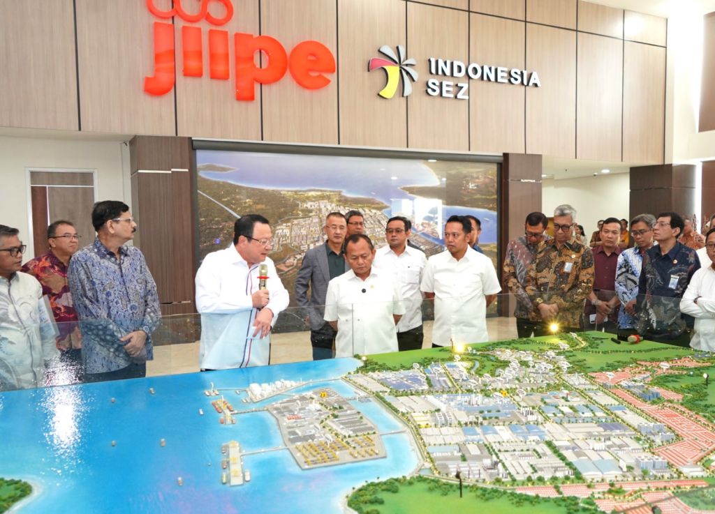 Kawasan Industri Terpadu dan 70 Persen Tenaga Kerja Lokal: Pelajaran dari JIIPE Gresik