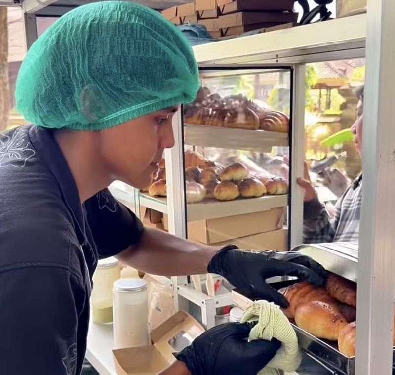 Dari Gerobak Croissant hingga Agepan: Tren Roti Asia yang Viral