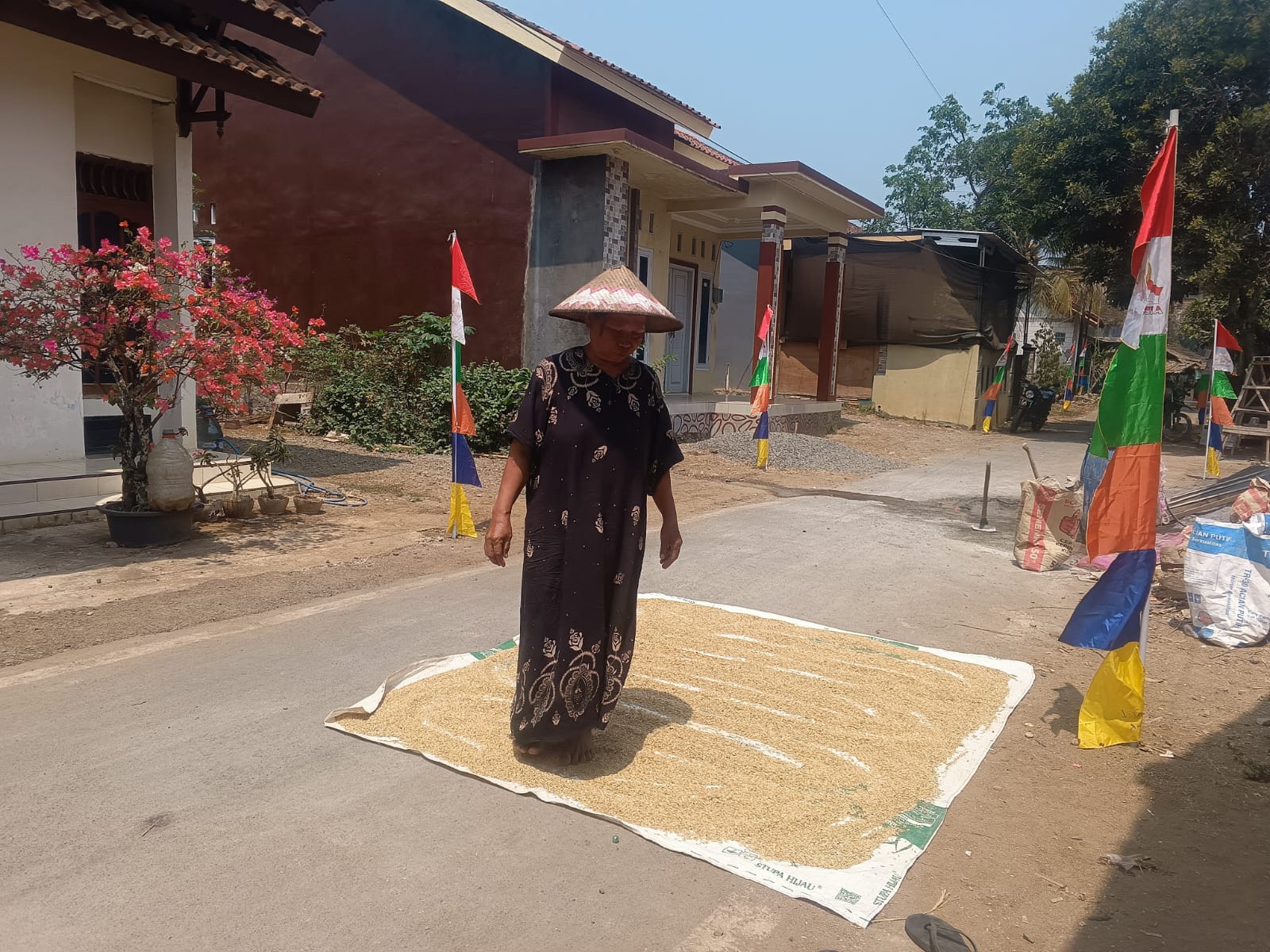 Dari Patok Batas ke Mobil Desa: TMMD Mengubah Wajah Akses Sembung