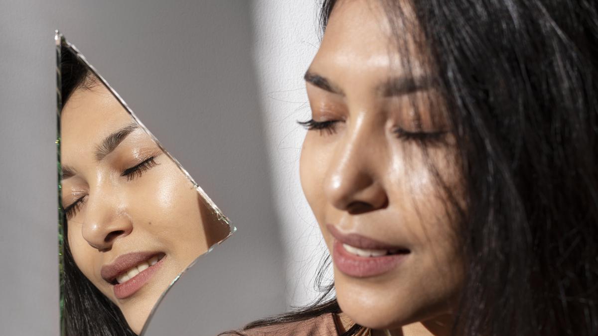 Teknik Cloud Skin untuk Makeup Natural Matte Dewy