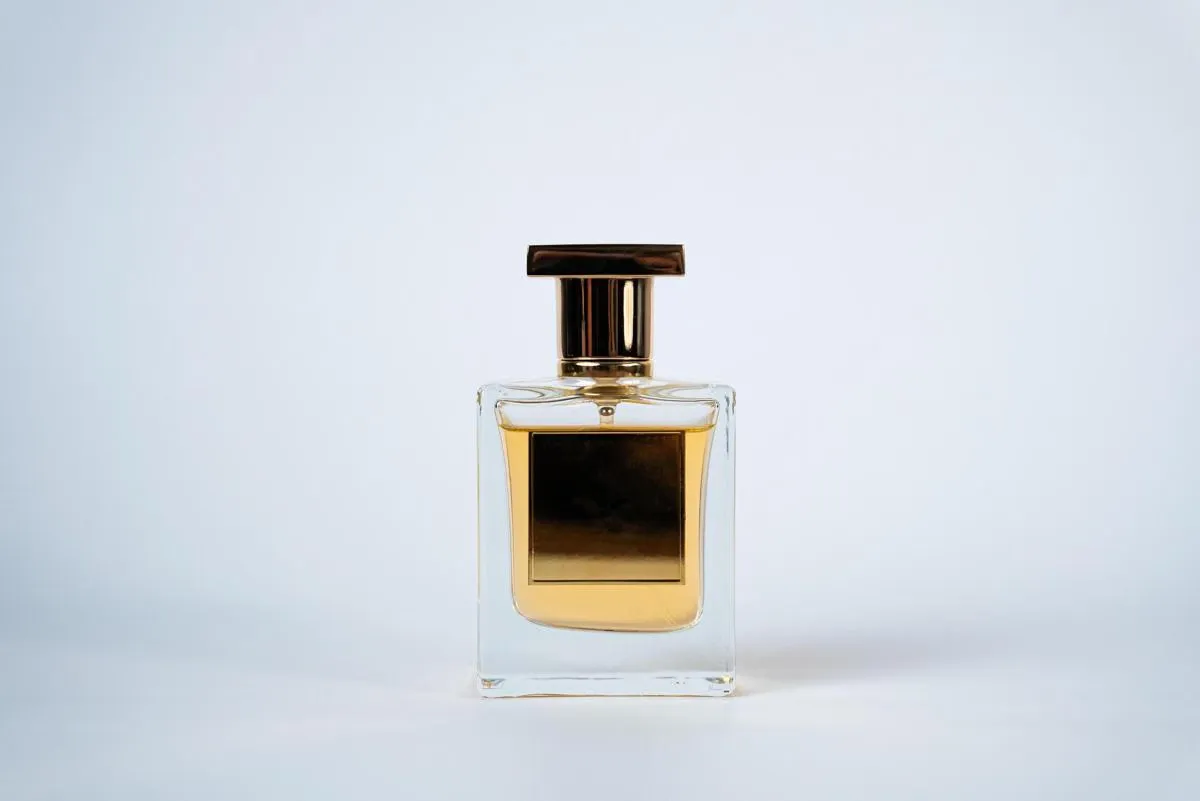 5 Parfum Lokal Aroma Spicy Terbaik untuk Karakter Bold
