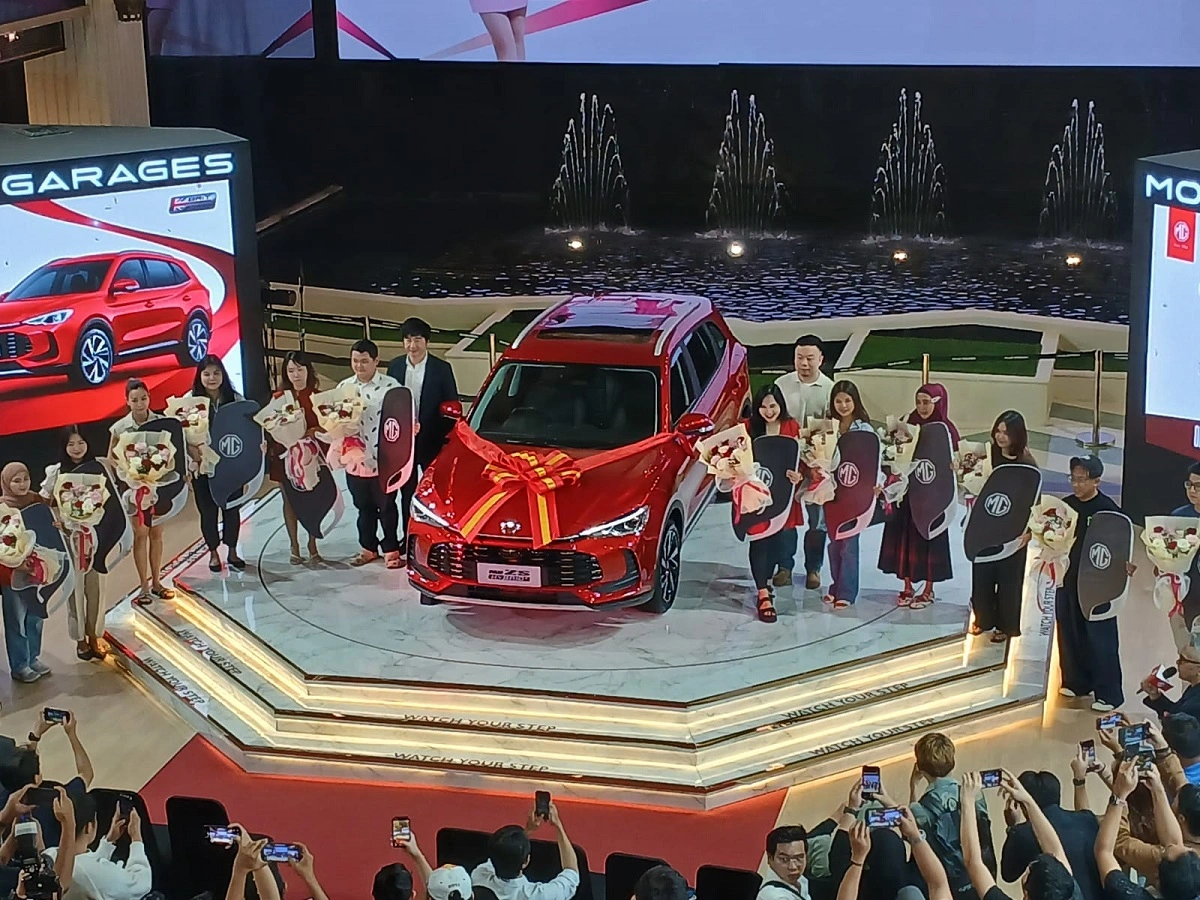 MG ZS Hybrid+ Resmi Diserahkan: Harga, Garansi, dan Posisi di Segmen SUV Hybrid
