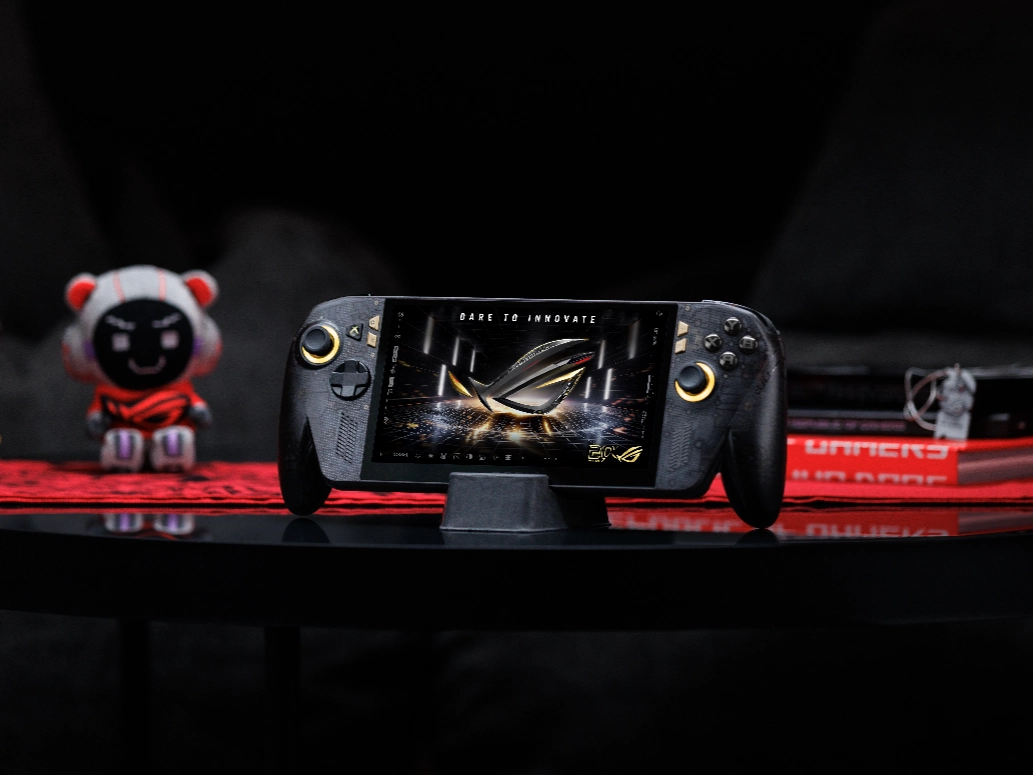 ROG Ally X20 Bundle: Handheld Gaming PC Seharga Desktop