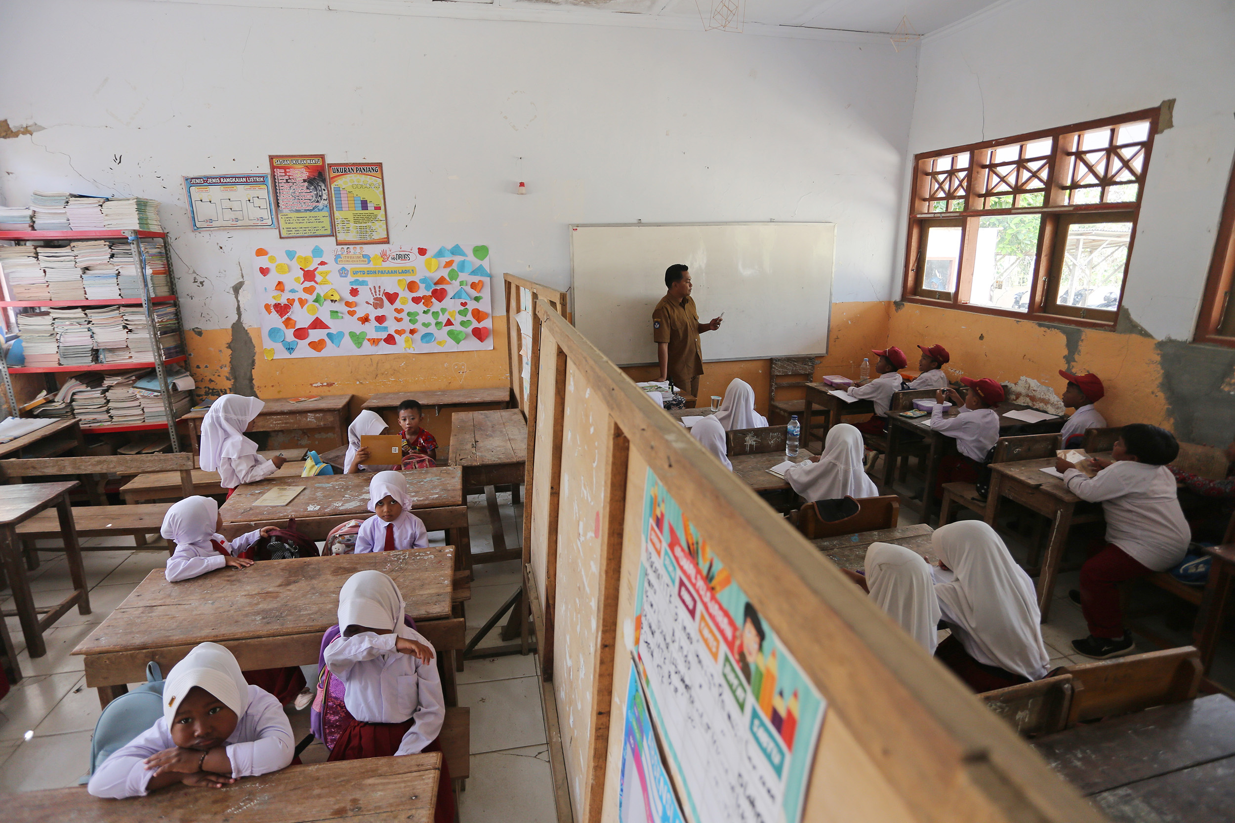 Kebijakan Tidak Naik Kelas: Tantangan Baru bagi Sekolah dan Orang Tua
