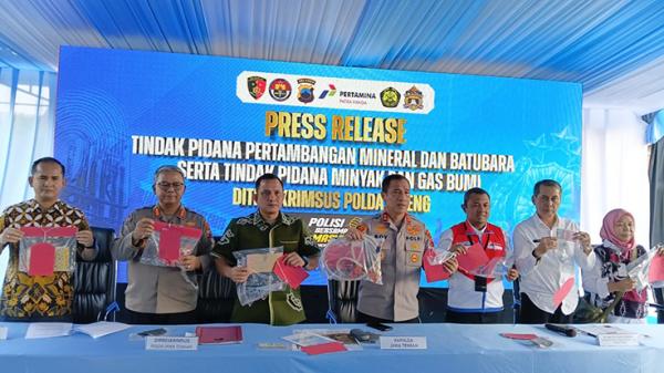 Polisi Bongkar Jaringan Pencurian Solar Bersubsidi dari Jalan Raya hingga Laut