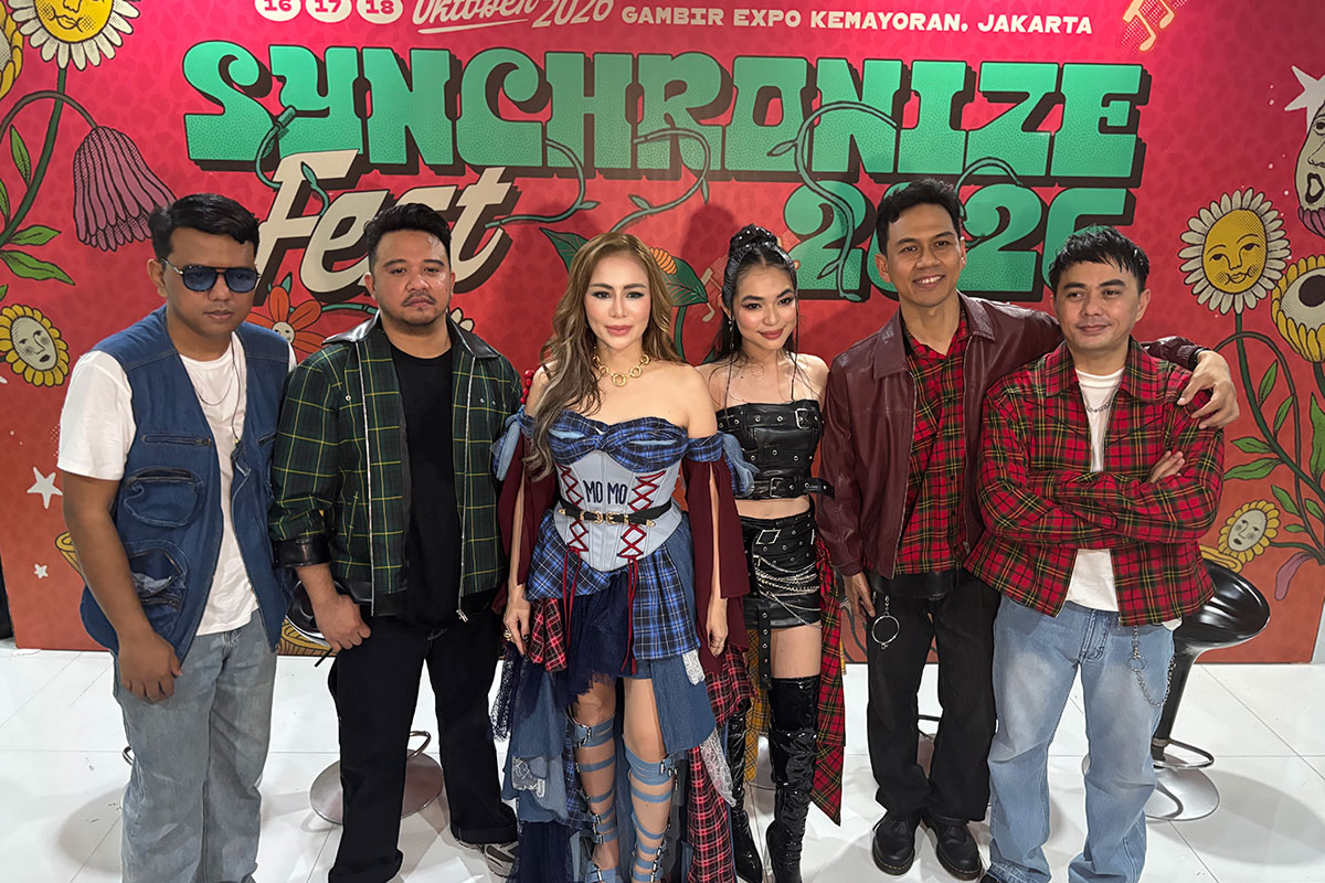 Reuni Emosional Momo dan Geisha di Panggung Synchronize