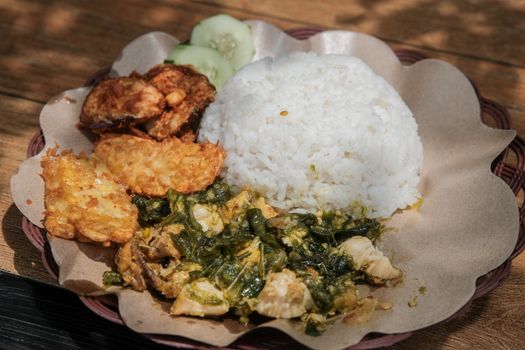 Makanan Fermentasi Tradisional untuk Pencernaan dan Imun