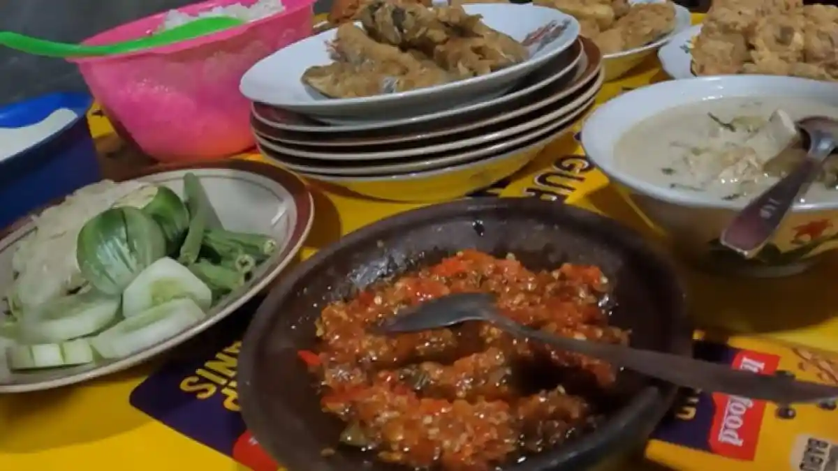 5 Es Legendaris dan Kuliner Hemat di Bandung