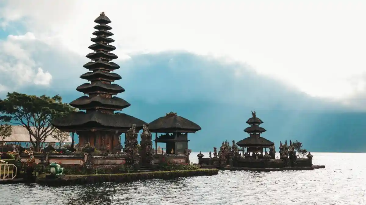 Penawaran Liburan Oktober: Menginap Hemat di Bali, Samosir, dan Jakarta