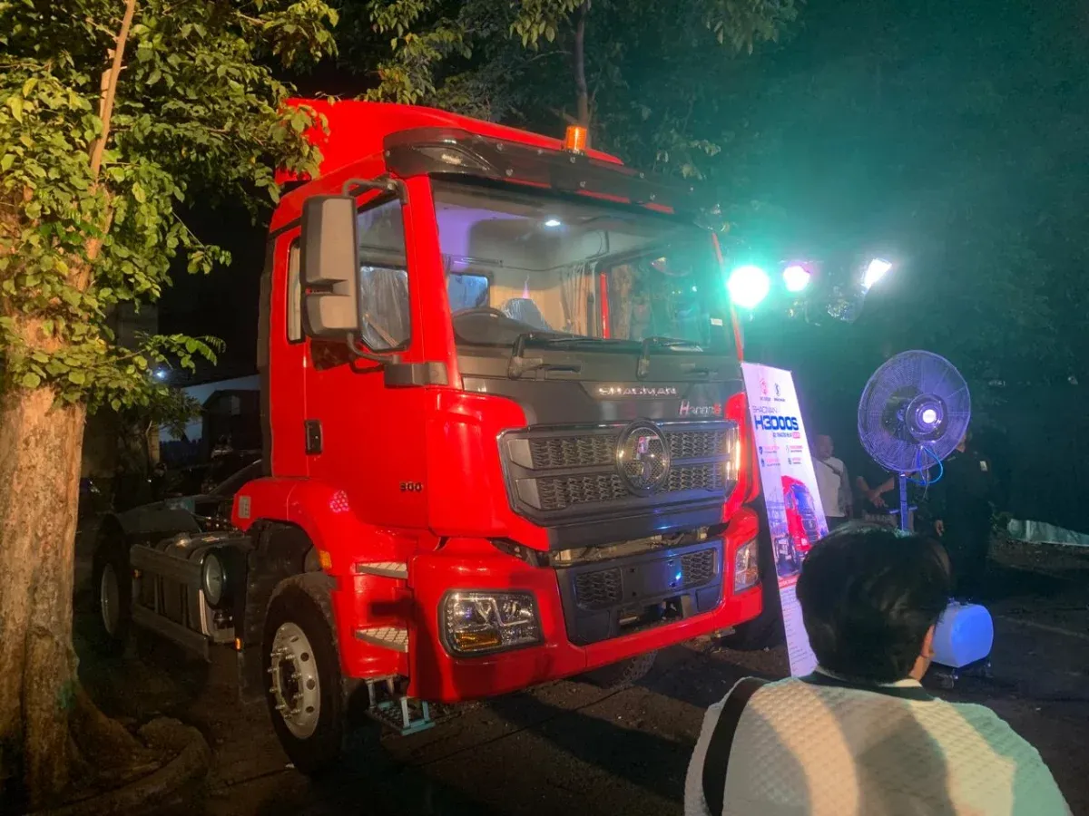 Armada Truk Tua Jadi Sumbatan Logistik di Pelabuhan