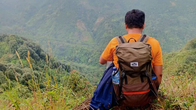 Menemukan Diri Sejati di Usia 20–30an: Keluar dari Jebakan Ekspektasi