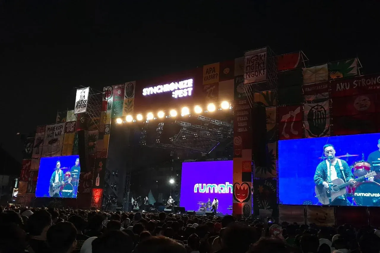 Hari Pertama Synchronize Festival: 10 Panggung, Satu Ledakan Musik