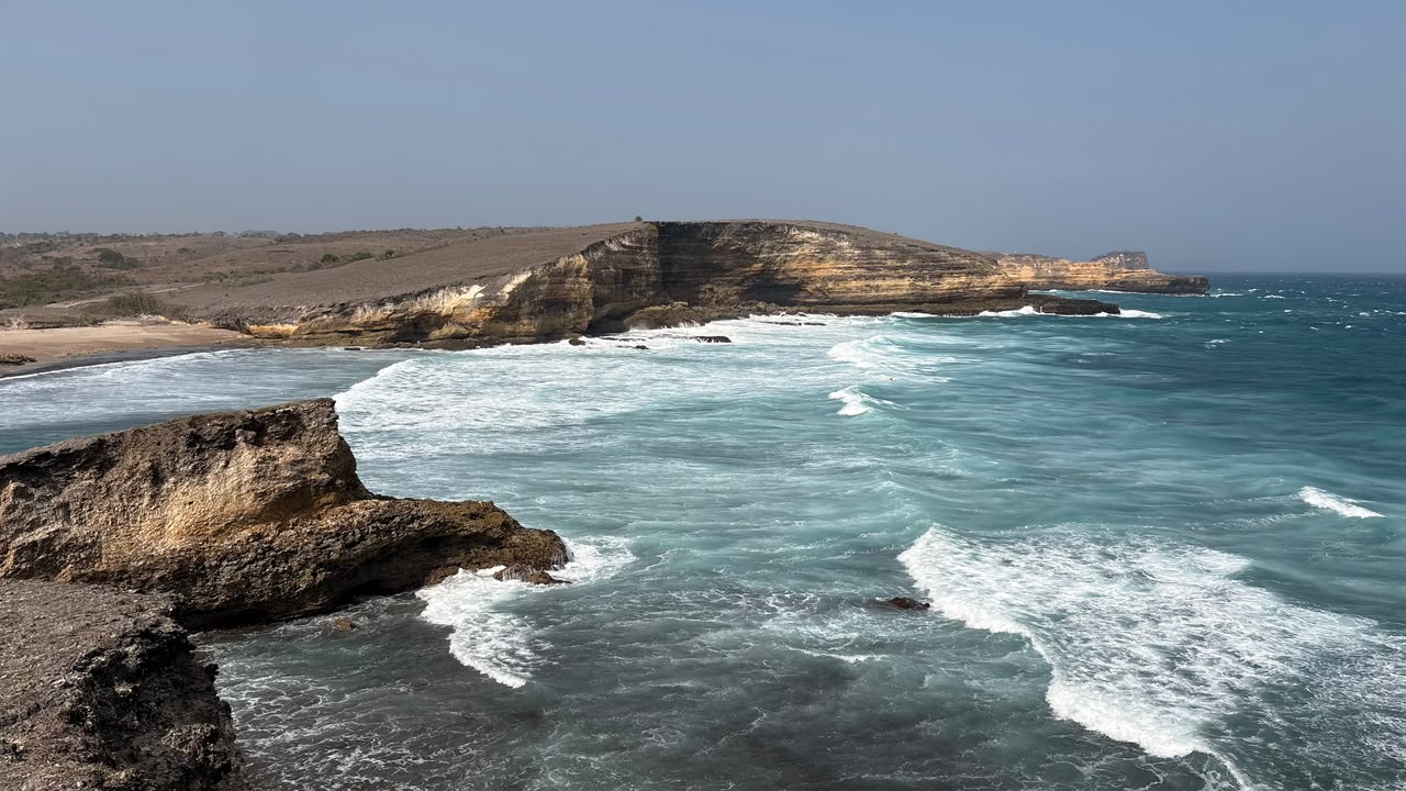 Destinasi Alam Tersembunyi dengan Camping Terjangkau