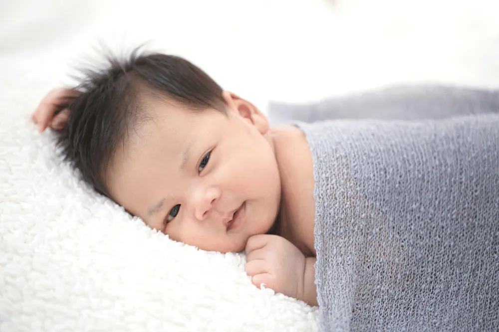 Refleks Alami Bayi: Tenang, Ini Tanda Normal atau Sinyal ke Dokter