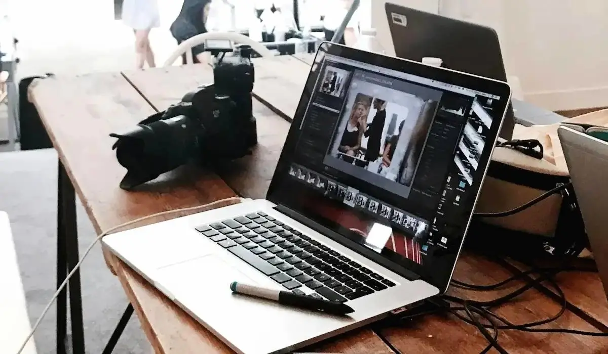 Laptop Ultra-Ringan 1kg dengan Intel Core Ultra 5: Seberapa Produktif?