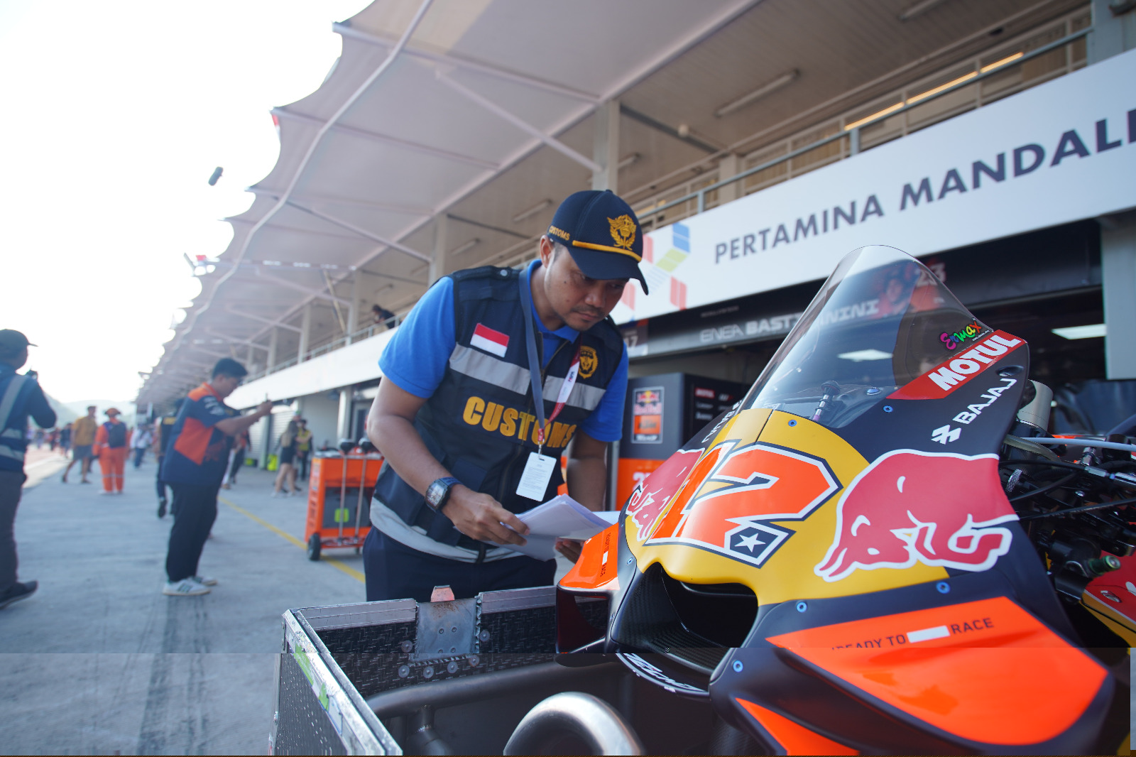 Di Balik Garis Start: Fasilitas Impor Sementara dan Logistik Event Olahraga