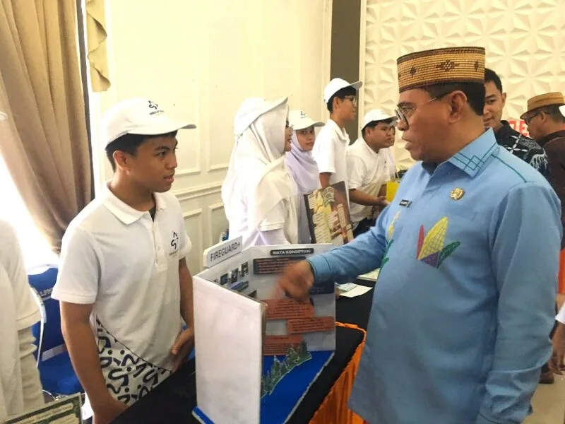 Strategi Sekolah Unggulan Daerah sebagai Jalur Siswa Berprestasi