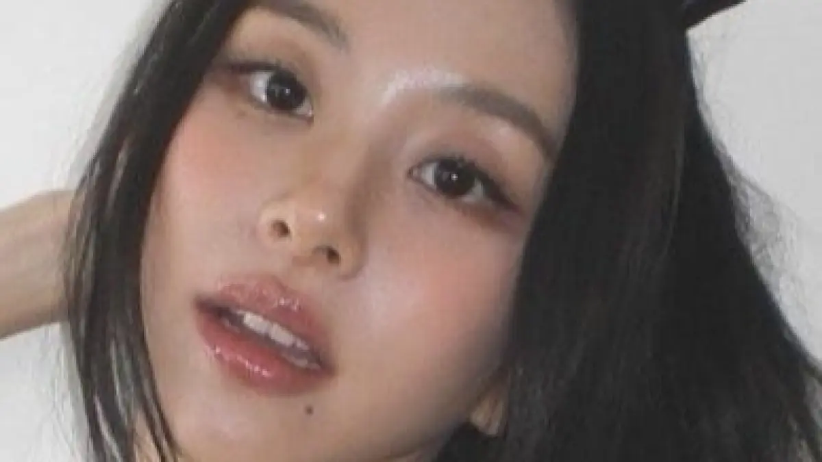 Dari Hyunbaek Core hingga Visual Kei: Peta Subkultur Fashion Asia yang Viral