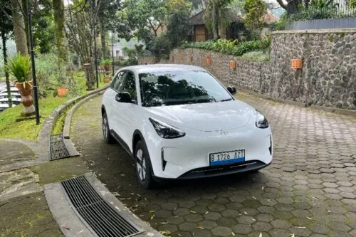 Geely EX2: Mobil Listrik Kompak Terjangkau dengan Dua Varian