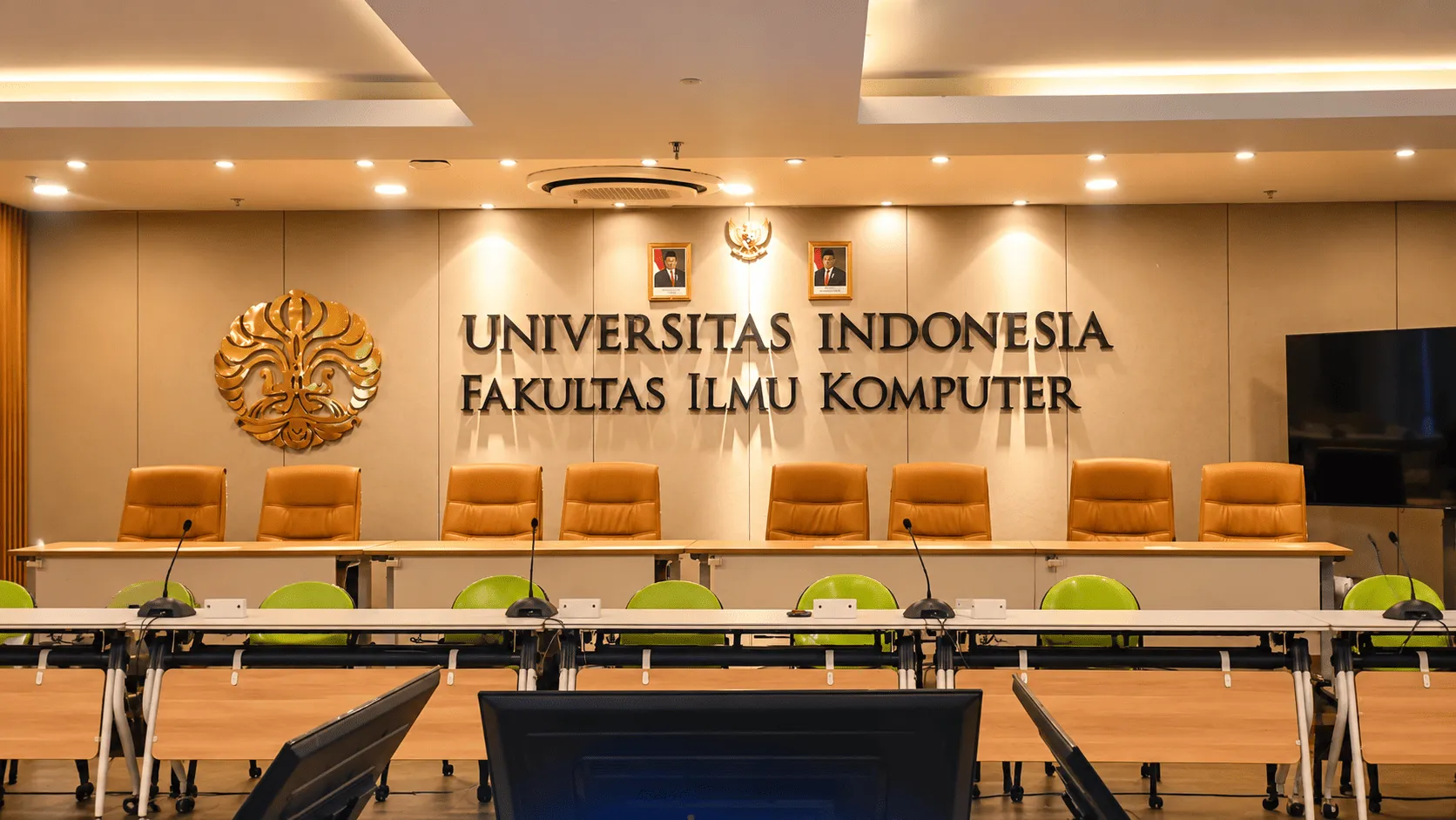 Gelar S1 Kecerdasan Artifisial vs Ilmu Komputer: Jalur Mana yang Tepat untuk Karir AI?