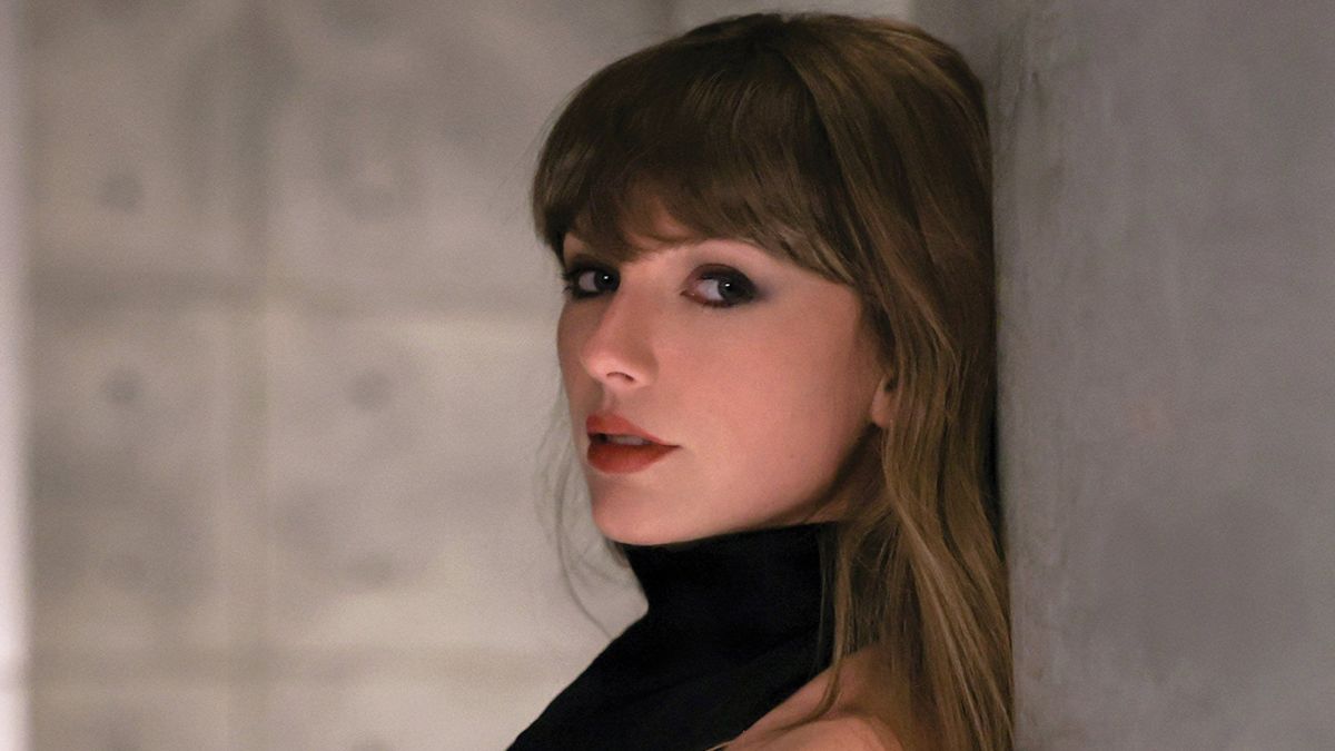Strategi Rilis Akustik Taylor Swift dan Dominasi Billboard 200