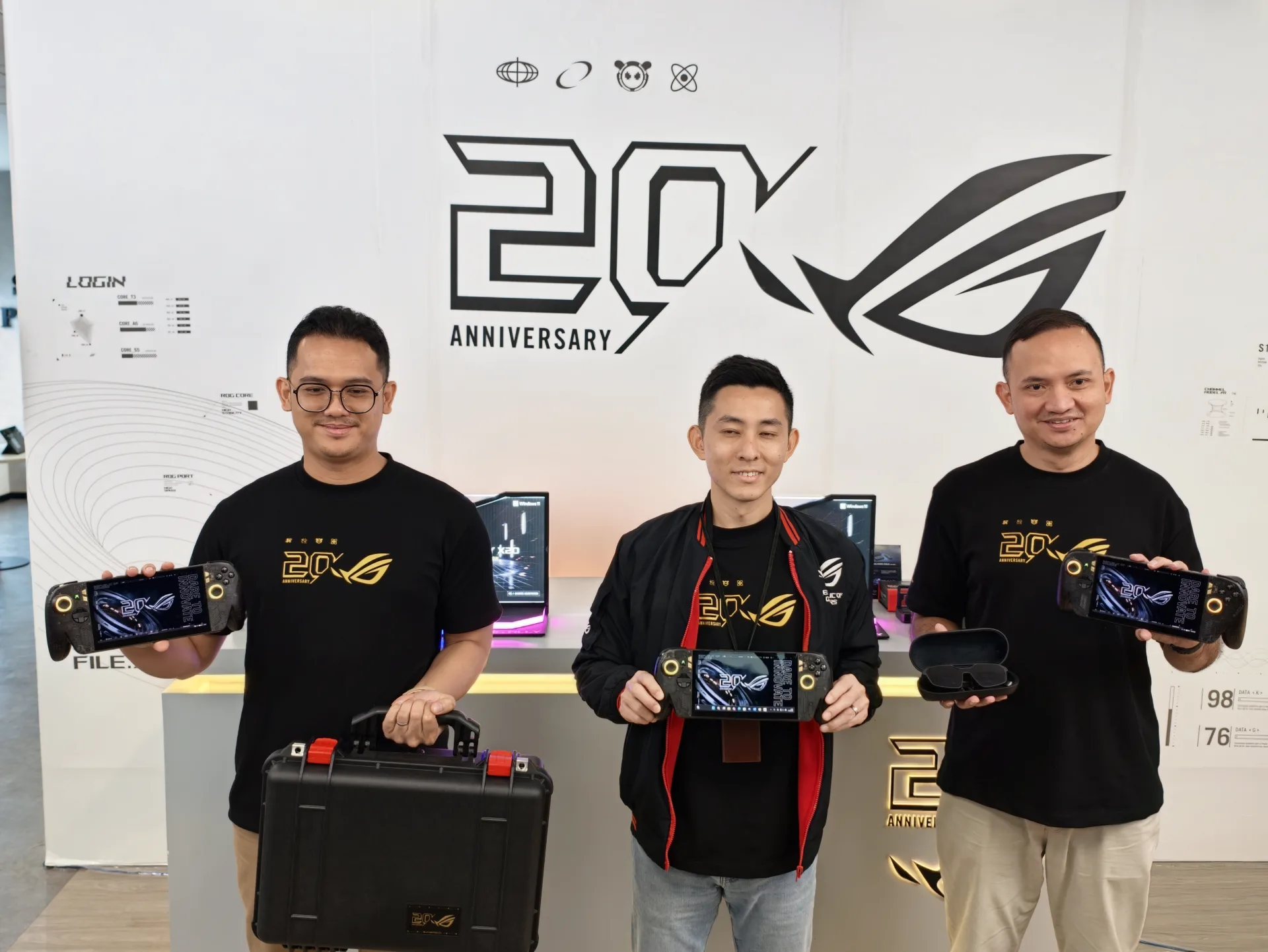 Ubah Handheld Gaming PC Jadi Desktop Setup dengan Docking Station